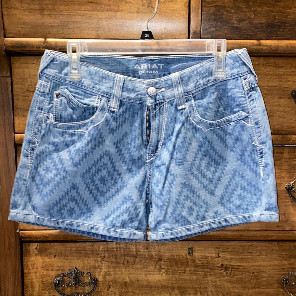 Ariat Denim Boyfriend Aztec Print Shorts Size 28R
